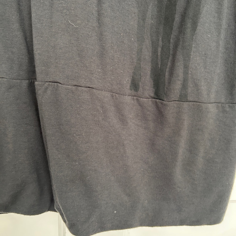 Canadian Designed and Made Long,Soft Graphic Shirt in Size Medium - Picture 5 of 7